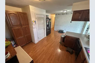 11 Holiday Terrace, Centralia, IL 62801 - Photo 8