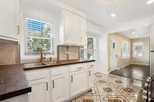 15641 South Park Ave, South Holland, IL 60473 - Photo 4