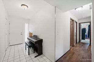 23W222 Westchester Ct, Glen Ellyn, IL 60137 - Photo 4