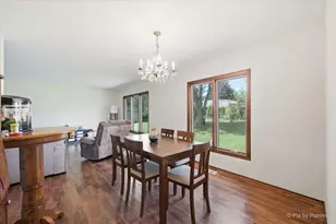 23W222 Westchester Ct, Glen Ellyn, IL 60137 - Photo 10