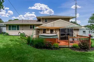 3803 Hemlock Ct, Rockford, IL 61107 - Photo 8