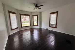 416 College Ave, Dekalb, IL 60115 - Photo 4