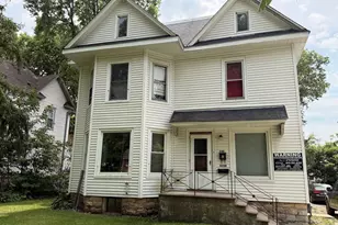 416 College Ave, Dekalb, IL 60115 - Photo 2