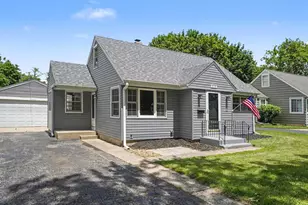 214 Pearl St, Cary, IL 60013 - Photo 1