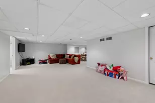 20855 N Laurel Dr, Deer Park, IL 60010 - Photo 30
