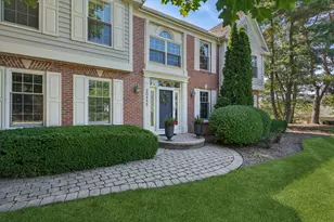 20855 N Laurel Dr, Deer Park, IL 60010 - Photo 2