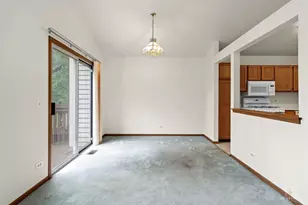 1115 Huntwyck Ct, Elgin, IL 60120 - Photo 8