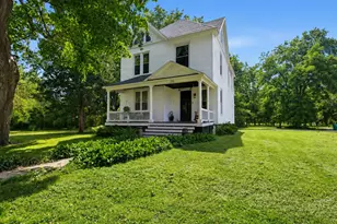 295 N Pritchett St, Niantic, IL 62551 - Photo 2