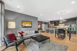 33 W Huron St, Chicago, IL 60654 - Photo 10