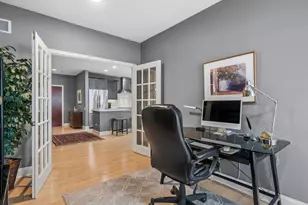 33 W Huron St, Chicago, IL 60654 - Photo 12