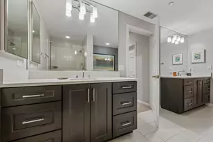 33 W Huron St, Chicago, IL 60654 - Photo 18