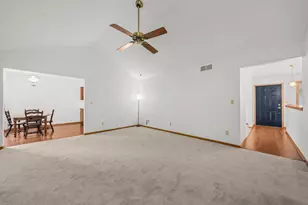 667 Westport Dr, Rockton, IL 61072 - Photo 18