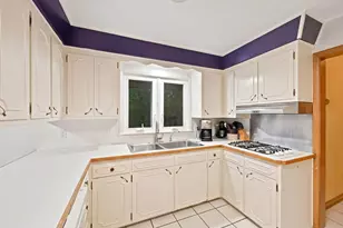 525 E High St, Sycamore, IL 60178 - Photo 18