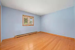 525 E High St, Sycamore, IL 60178 - Photo 22