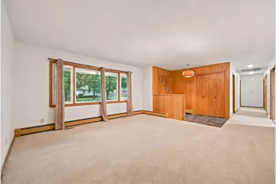 525 E High Street, Sycamore, IL 60178 - Photo 8