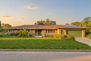 525 E High St, Sycamore, IL 60178 - Photo 2