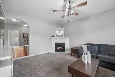 9040 Falcon Greens Drive, Crystal Lake, IL 60014 - Photo 10