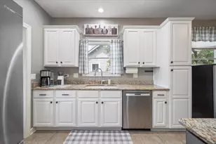 9040 Falcon Greens Dr, Crystal Lake, IL 60014 - Photo 6