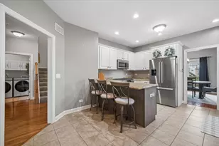 9040 Falcon Greens Dr, Crystal Lake, IL 60014 - Photo 4