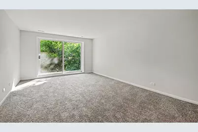 6935 N Milwaukee Avenue #204, Niles, IL 60714 - Photo 2