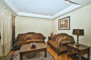 5044 Coyle Ave, Skokie, IL 60077 - Photo 10