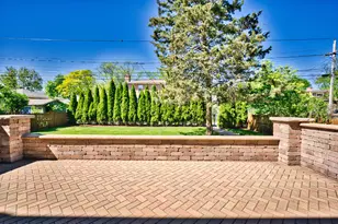 5044 Coyle Ave, Skokie, IL 60077 - Photo 6