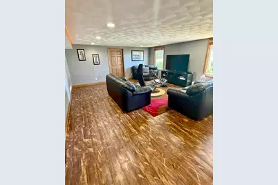 310 Bellaire Drive, Winnebago, IL 61088 - Photo 12