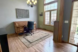 310 Bellaire Dr, Winnebago, IL 61088 - Photo 8