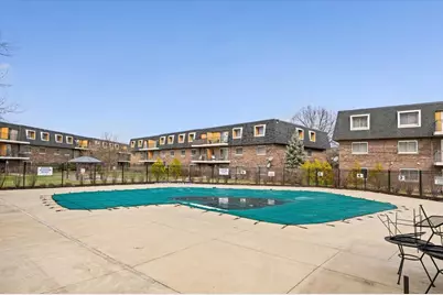 3223 W Parkway Drive #3A, Northbrook, IL 60062 - Photo 8