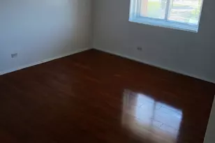 3223 W Parkway Dr, Northbrook, IL 60062 - Photo 6