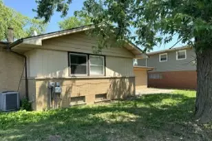410 W Holly Ct, Glenwood, IL 60425 - Photo 16