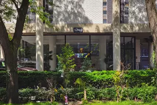 5740 N Sheridan Rd, Chicago, IL 60660 - Photo 2