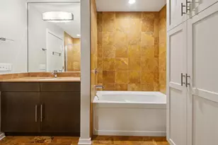123 S Green St, Chicago, IL 60607 - Photo 14