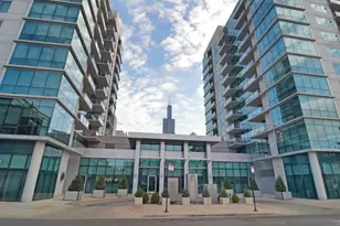123 S Green St, Chicago, IL 60607 - Photo 1
