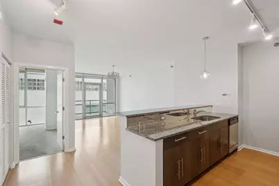 123 S Green Street #402B, Chicago, IL 60607 - Photo 2