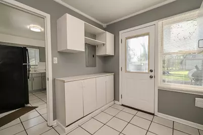 127 S Hawthorne Boulevard, Mundelein, IL 60060 - Photo 14