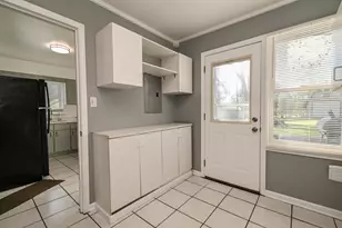 127 S Hawthorne Blvd, Mundelein, IL 60060 - Photo 14