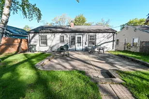 127 S Hawthorne Blvd, Mundelein, IL 60060 - Photo 26
