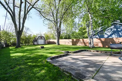 127 S Hawthorne Boulevard, Mundelein, IL 60060 - Photo 30