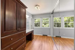 26W257 Blackhawk Dr, Wheaton, IL 60189 - Photo 18