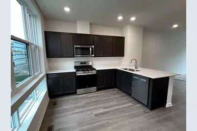392 Summit Circle, Lombard, IL 60148 - Photo 2
