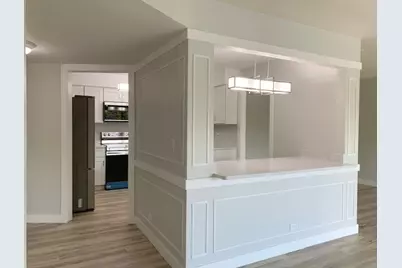301 Lake Hinsdale Drive #209, Willowbrook, IL 60527 - Photo 4