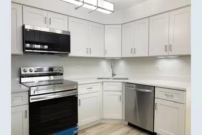 301 Lake Hinsdale Drive #209, Willowbrook, IL 60527 - Photo 8