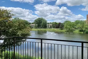 301 Lake Hinsdale Dr, Willowbrook, IL 60527 - Photo 10