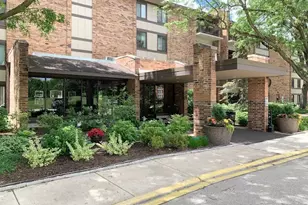 301 Lake Hinsdale Dr, Willowbrook, IL 60527 - Photo 1