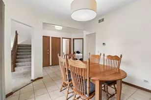 955 Heathrow Ln, Naperville, IL 60540 - Photo 10