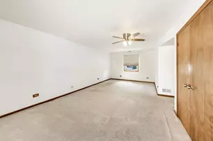 10532 S Sun Valley Ct, Palos Hills, IL 60465 - Photo 18