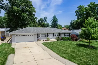 16 Woodruff Drive, Bloomington, IL 61701 - Photo 2