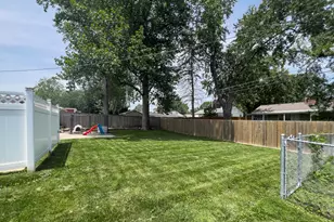 16 Woodruff Dr, Bloomington, IL 61701 - Photo 50