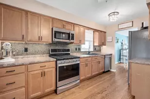 877 Manchester Course, Geneva, IL 60134 - Photo 6